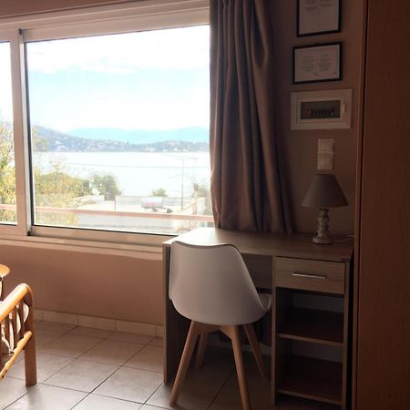 Penthouse Studio Next To The Sea Salamine Extérieur photo