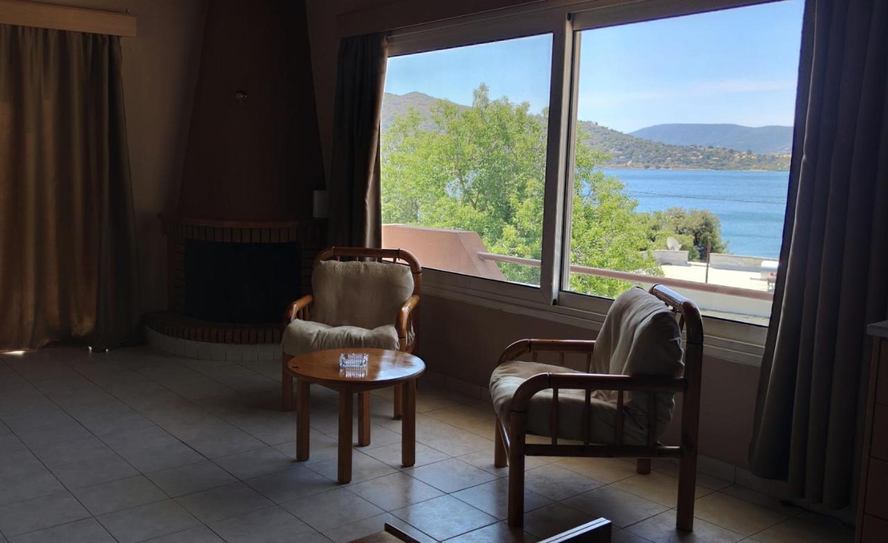 Penthouse Studio Next To The Sea Salamine Extérieur photo