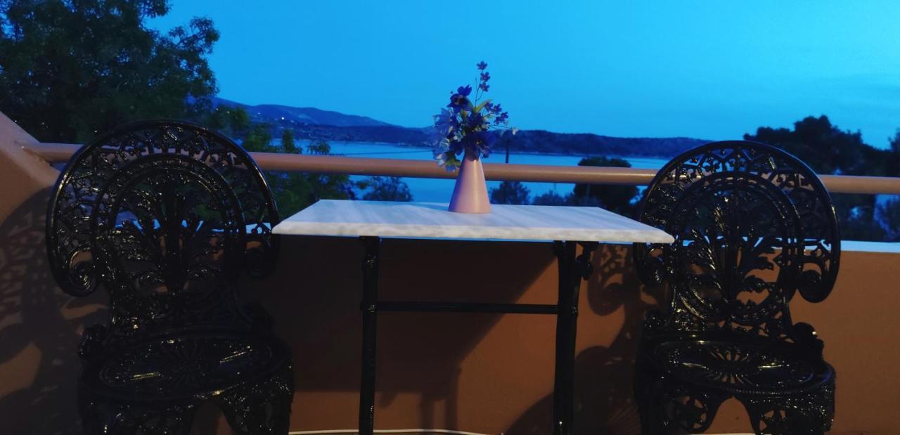 Penthouse Studio Next To The Sea Salamine Extérieur photo